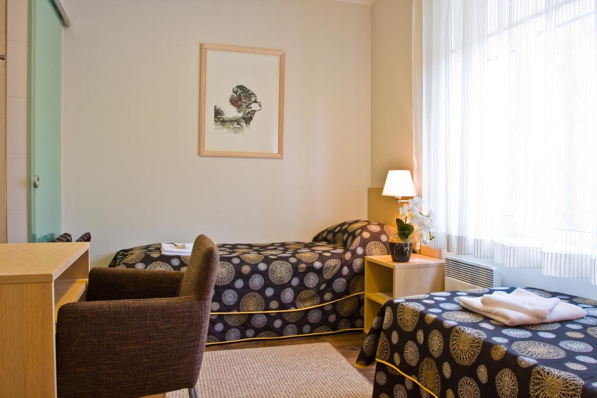 Art Hotell Раквере Екстериор снимка